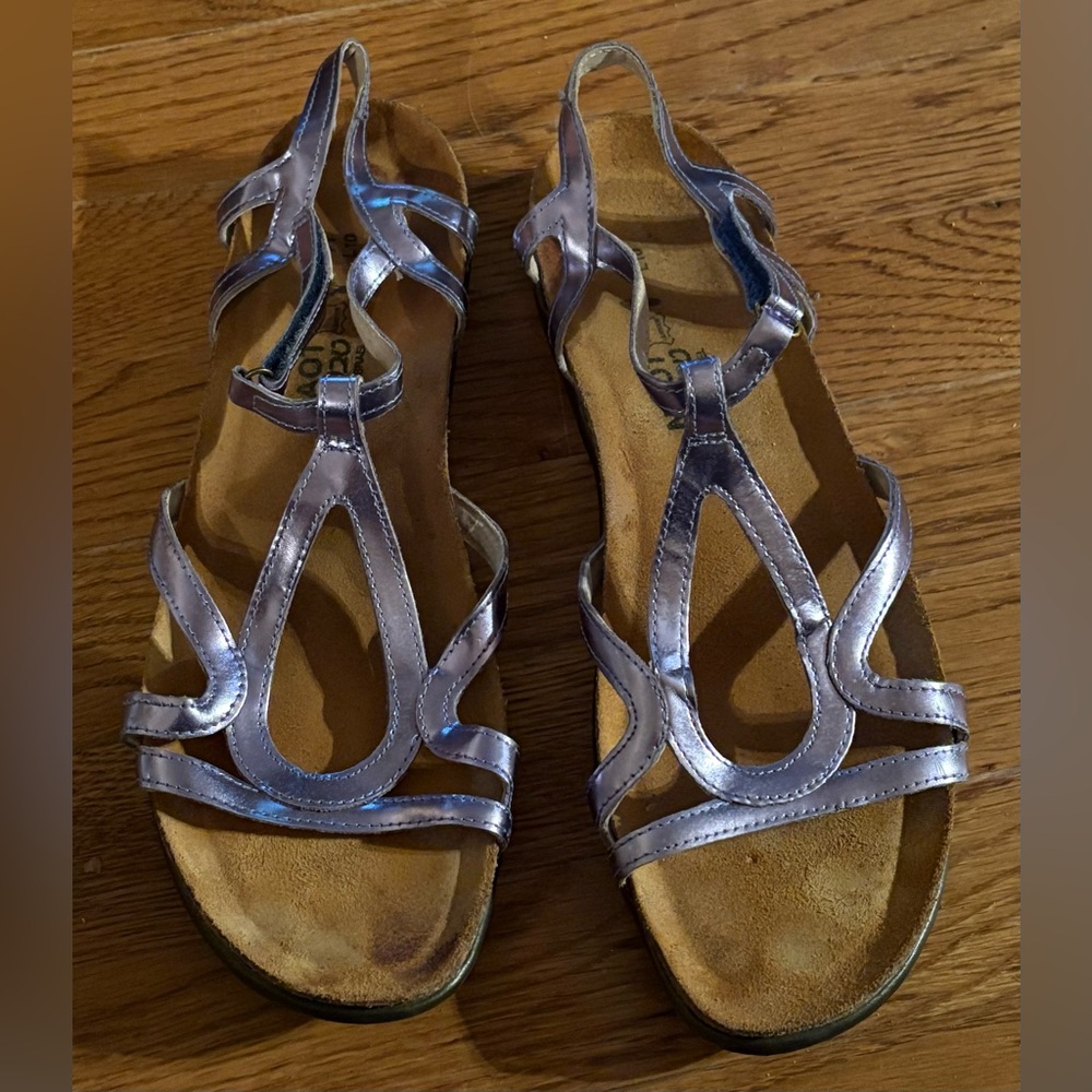 Naot Women's Dorith Gladiator Sandal, Metallic Purple, Size L 10, EUC